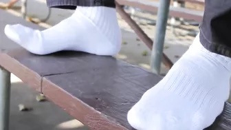 XanderBeckett – Meet Blake: Laid-Back Twink Shows Off His Feet for the First Time