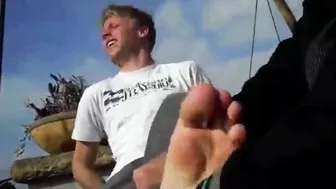 XanderBeckett – Zack Gets Tickled Hard: Laughing, Squirming, Barefoot Fun